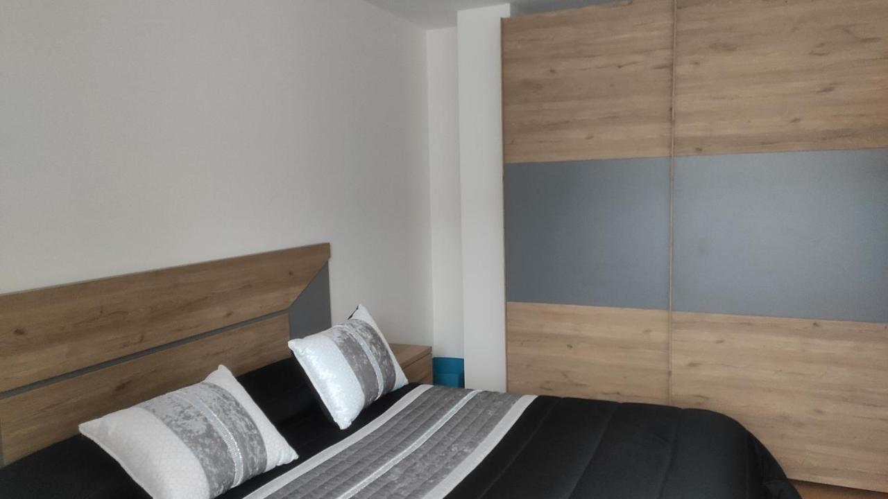 Piso En El Centro De Solares Apartment Екстериор снимка